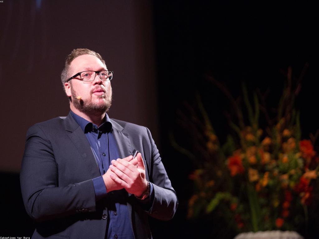 សូមមើល: គន្លឹះសំរាប់ការទស្សនាព័ត៌មានទូទៅ